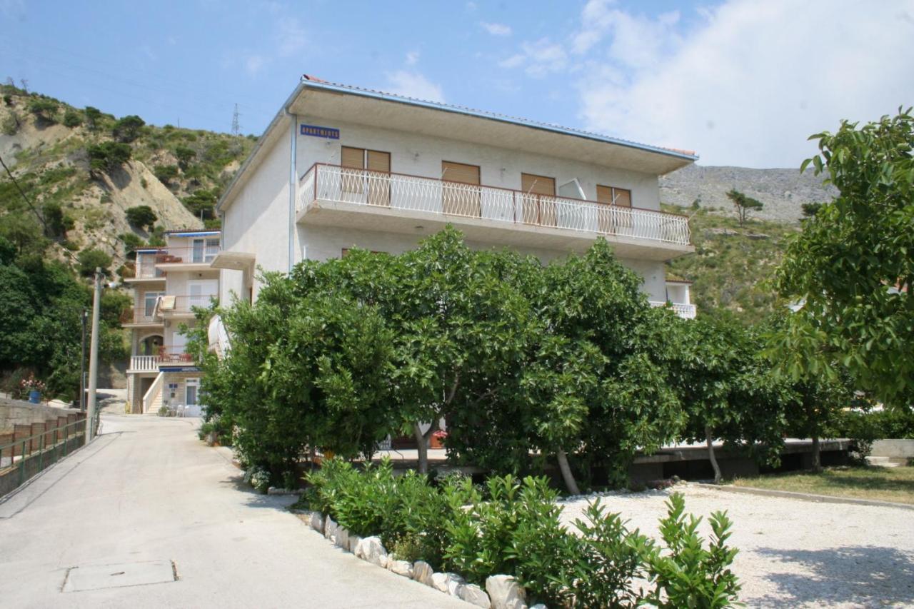 Apartments By The Sea Duce, Omis - 2731 Dugi Rat Bagian luar foto