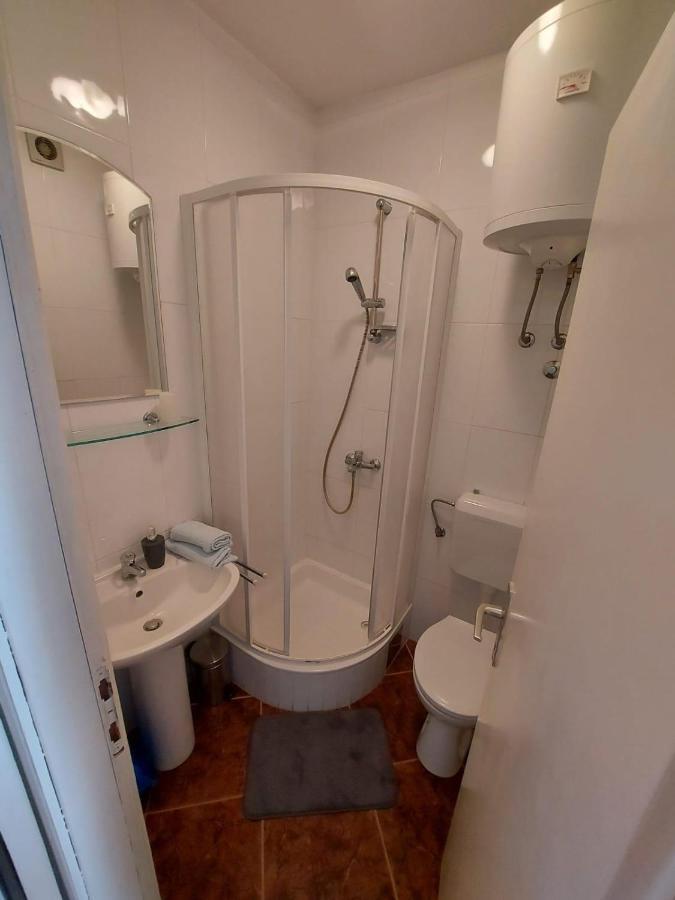 Apartments By The Sea Duce, Omis - 2731 Dugi Rat Bagian luar foto