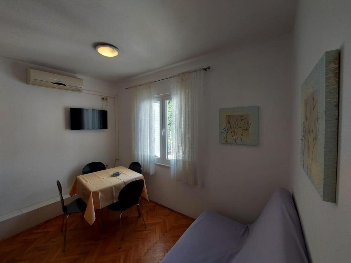 Apartments By The Sea Duce, Omis - 2731 Dugi Rat Bagian luar foto