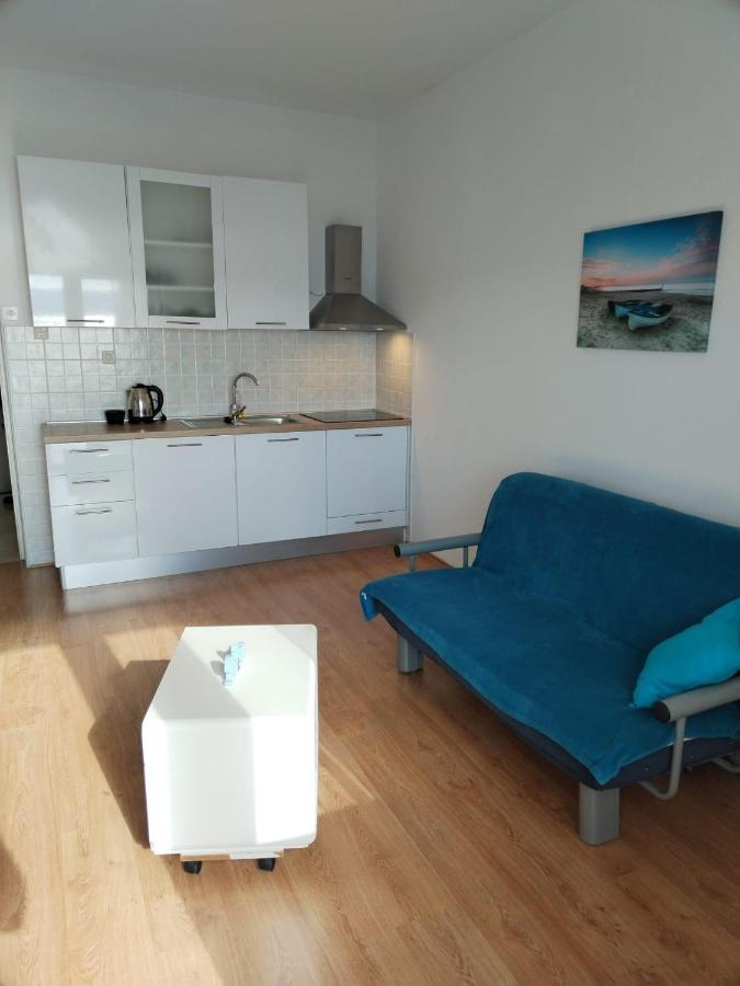 Apartments By The Sea Duce, Omis - 2731 Dugi Rat Bagian luar foto