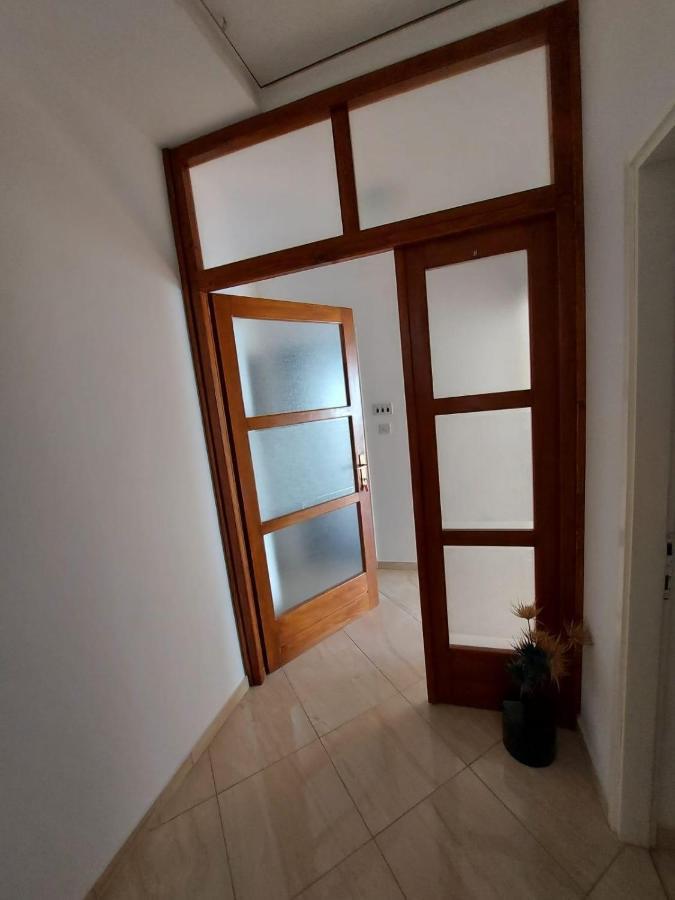 Apartments By The Sea Duce, Omis - 2731 Dugi Rat Bagian luar foto