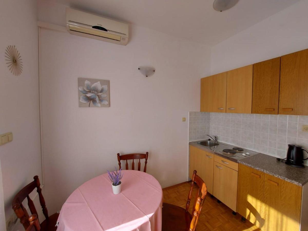 Apartments By The Sea Duce, Omis - 2731 Dugi Rat Bagian luar foto